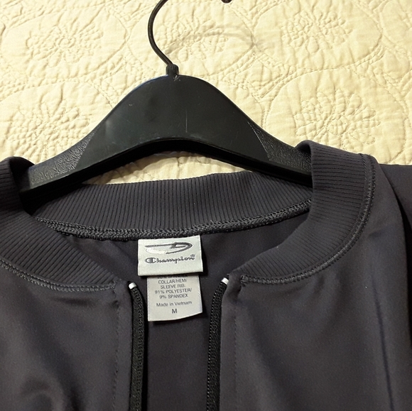 N/WITHOUT TAGS CHAMPION ATHLETIC L/ WEIGHT JACKET - Picture 7 of 16